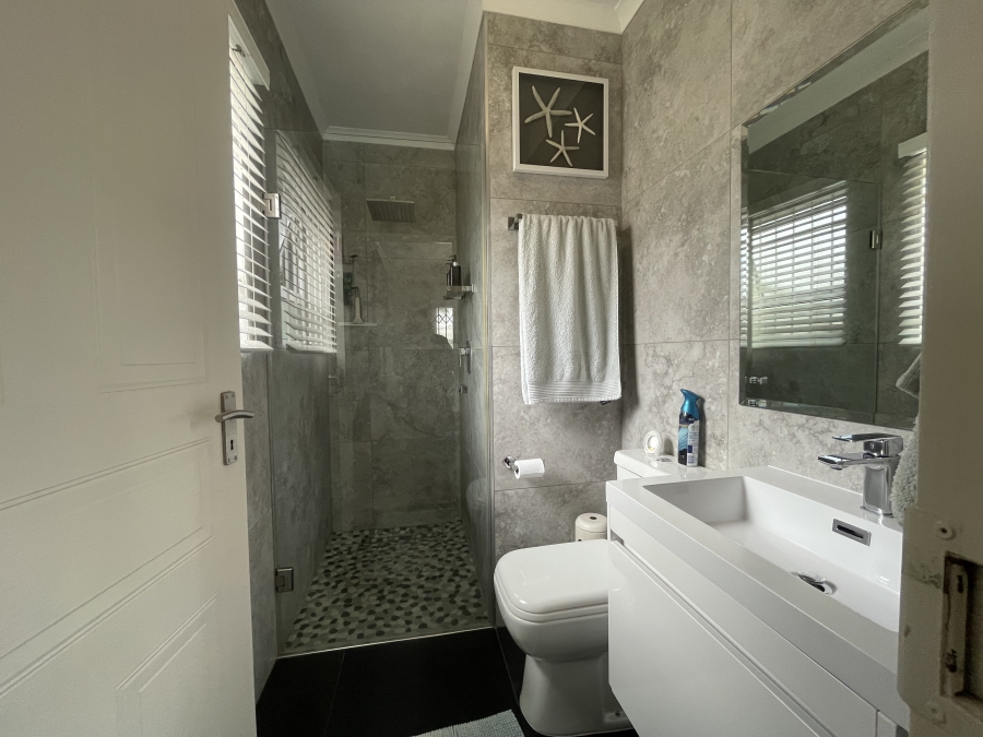 3 Bedroom Property for Sale in Sunningdale Western Cape